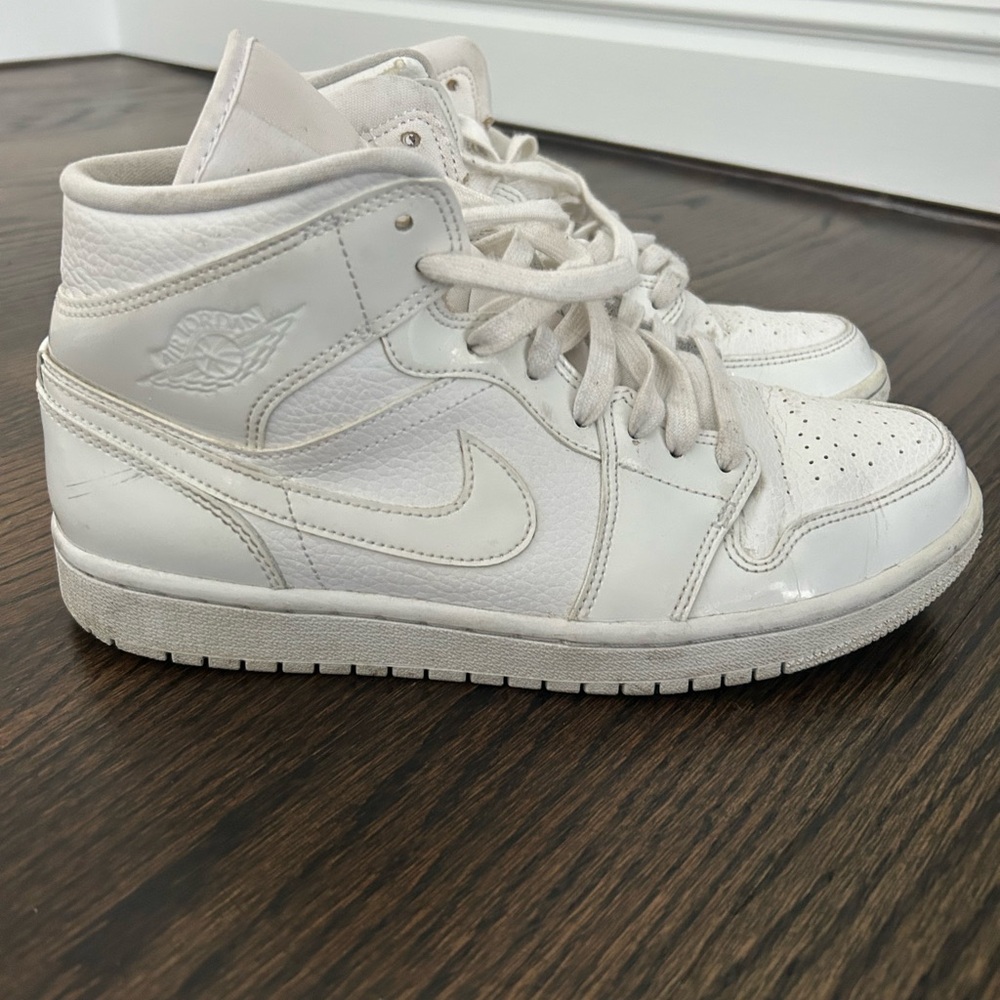 Nike Jordan One mid White womens